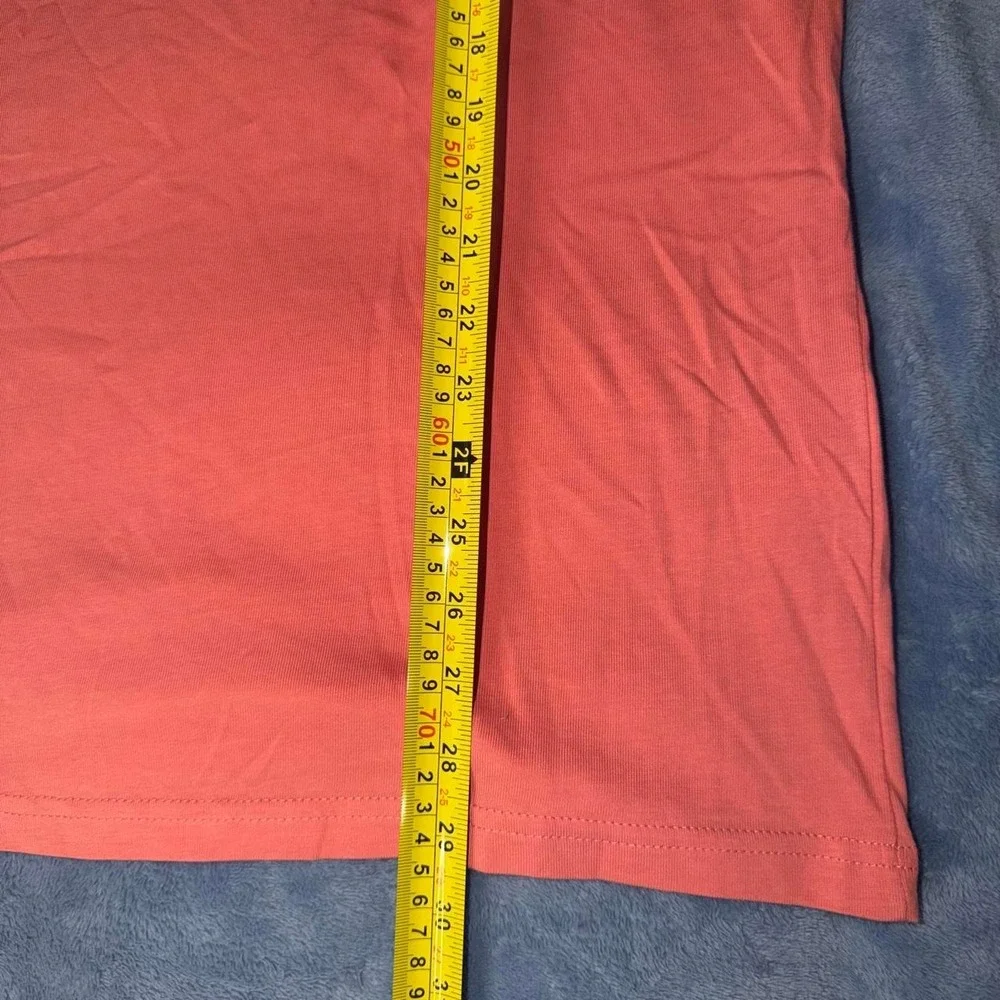 Nike red & orange t-shirt men size M